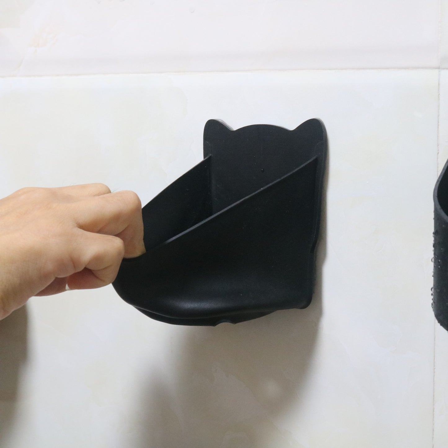 HEBEERNEW silicone shower beer holder cans rack for home